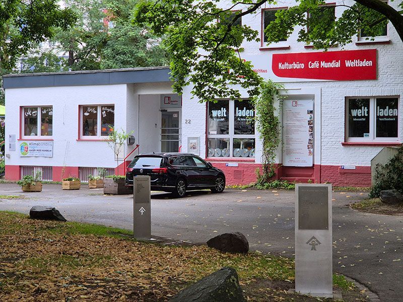 Foto AllerWeltHaus mit Park
