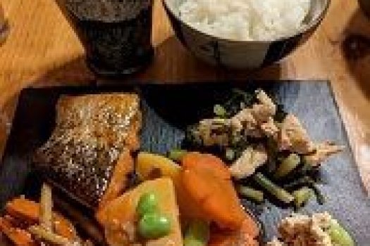 Japanisch Kochen und Sprechen: Souzai mit Reis und Miso-Suppe